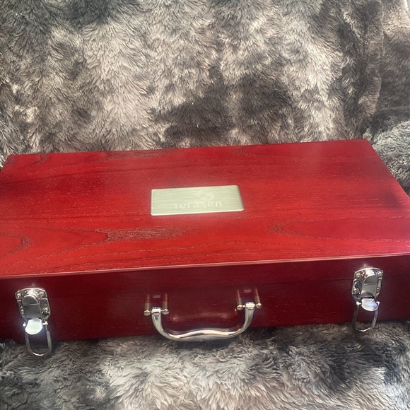 Elegant Red Wooden Case with Stainless Steel Barbecue  Tools - Picture 16 of 16